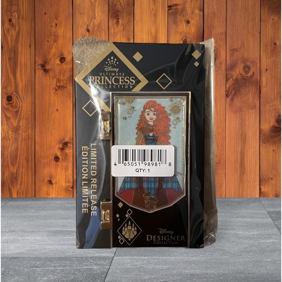 Disney Designer Collection Merida Hinged Pin – Ultimate Princess Celebra… - Picture 2 of 4